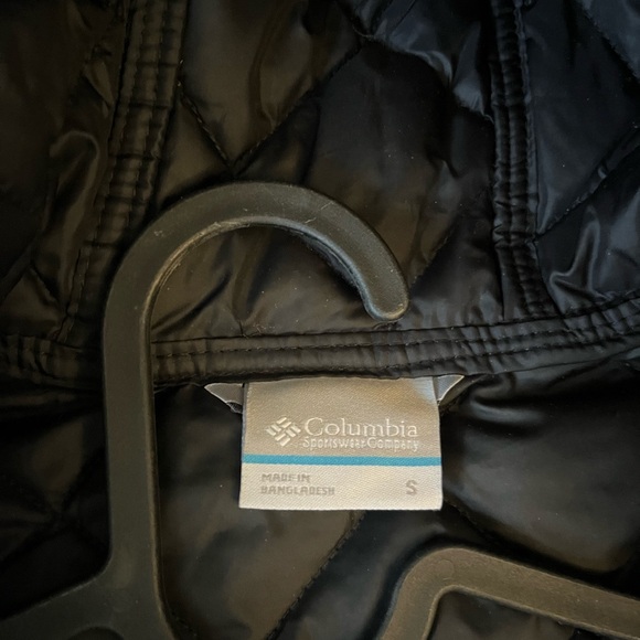 Women’s Columbia half fuzzy jacket half quilted jacket size small. - Picture 2 of 2